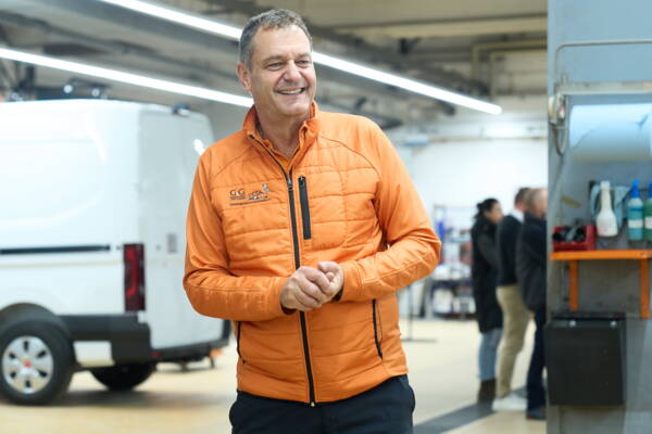 Zoom: 251112184430_srgb_2500px.jpg