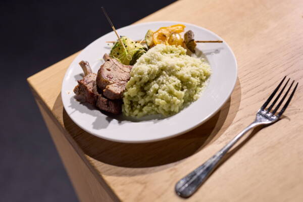 Zoom: 260324192104_srgb_2500px.jpg